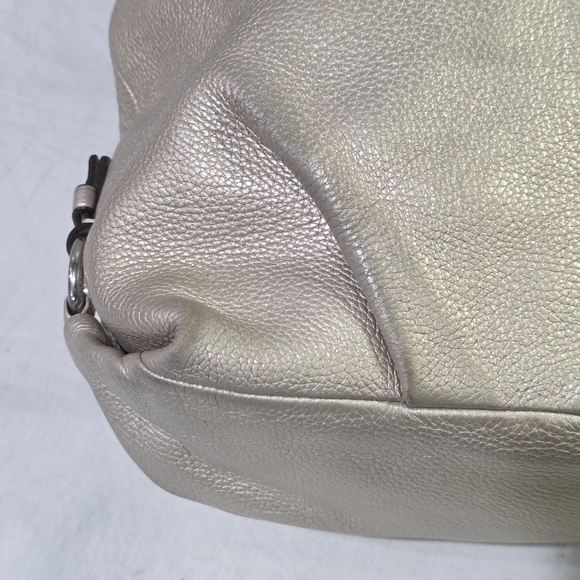 Coach F15064 Metallic Silver Peppled Leather Shoulder Bag w/ Adjustable Strap. - Picture 10 of 16